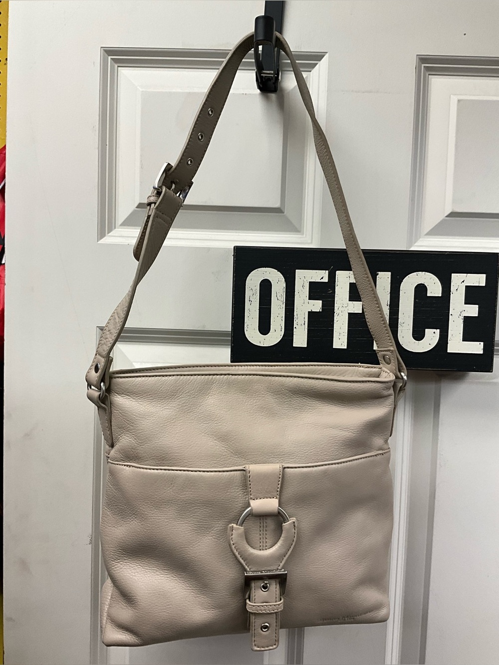 Leather Shoulder Bag in Taupe - Classic Women’s Crossbody